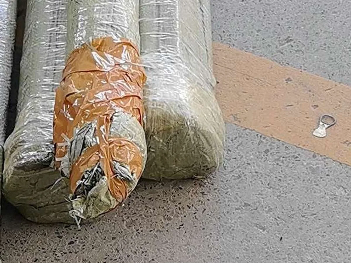 不同长度滚珠丝杆及配套产品的保护包裹待装箱实拍