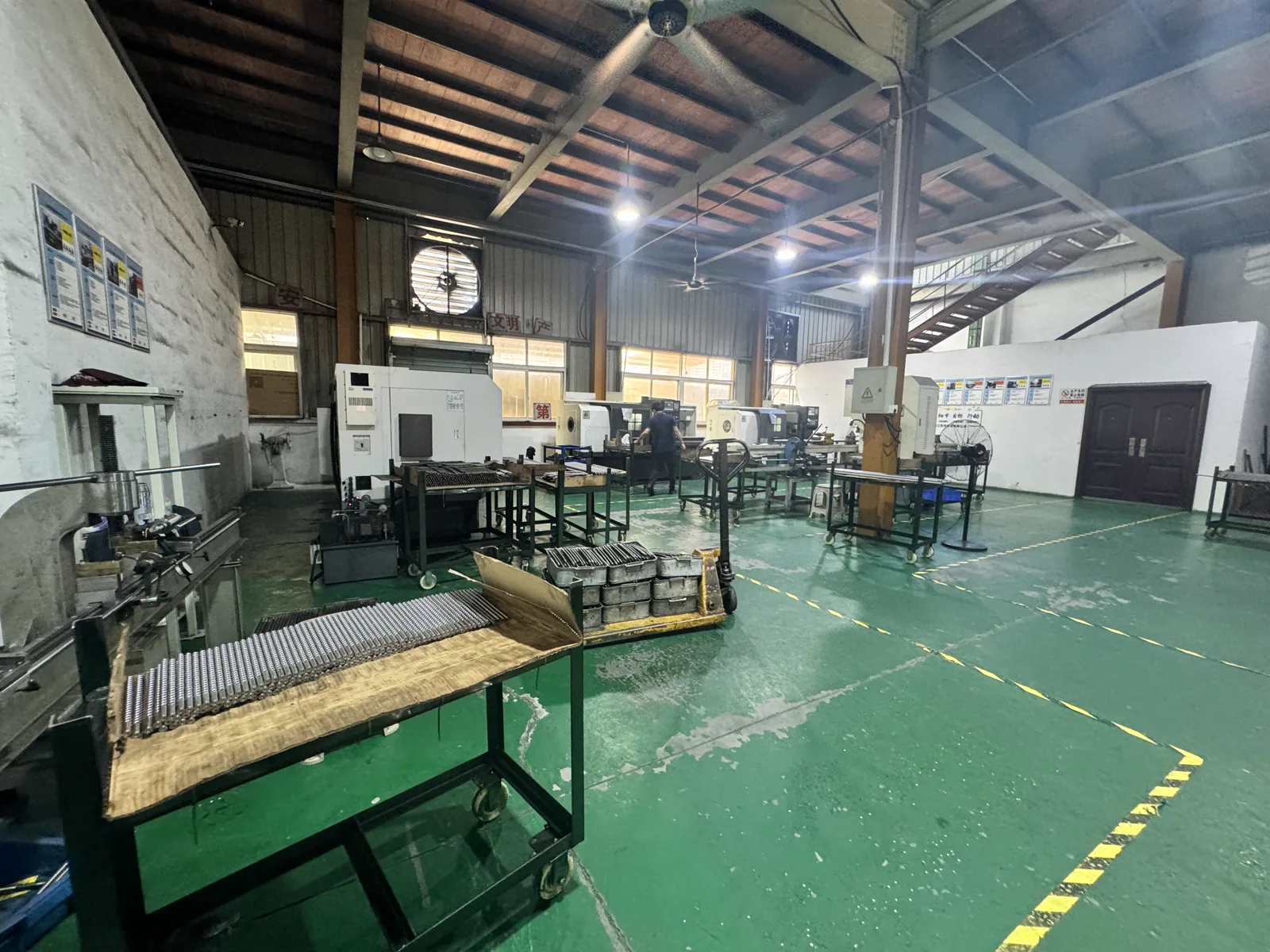 帮助买家判断 C7 滚珠丝杆是否适合自己的设备和实际定位精度要求。