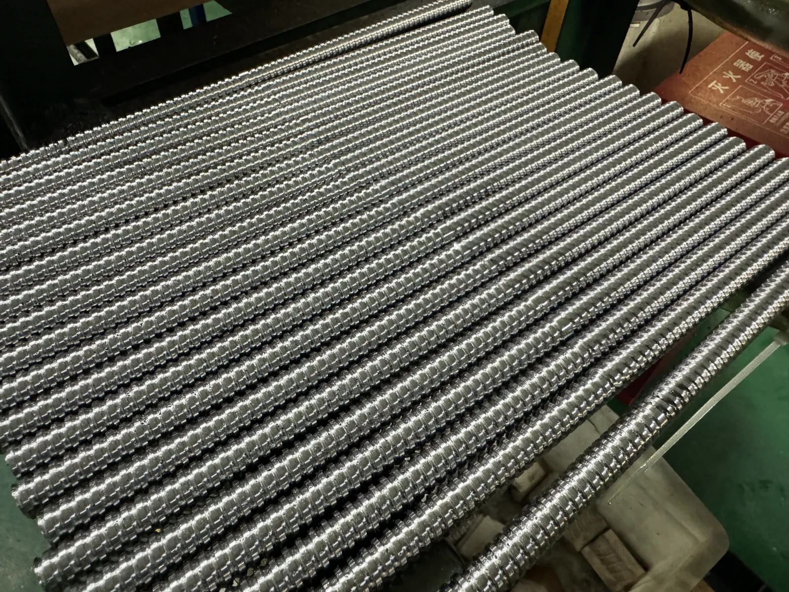 帮助维修客户在发送旧件照片或样品前记录关键尺寸，减少反复确认。